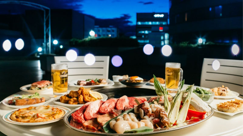 【新横浜プリンスホテル】ホテル屋上で楽しめるビアガーデン「Rooftop Beer Garden」を開催