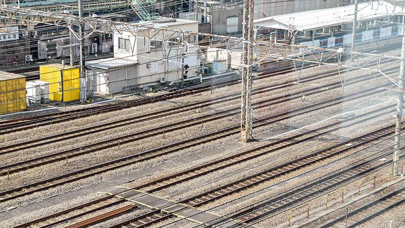 JR鶴見駅に中距離電車のホームが新設される可能性は？