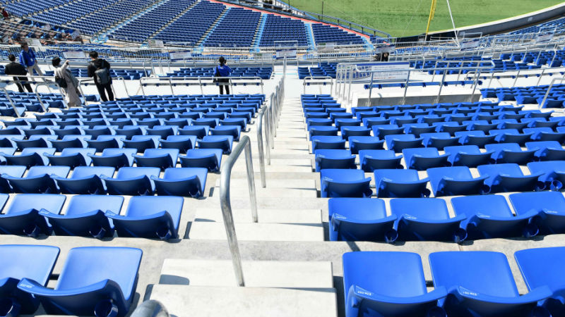 横浜スタジアムの「ウィング席」が完成、車椅子席も増席！　30°の傾斜、ファンならきっと大丈夫！