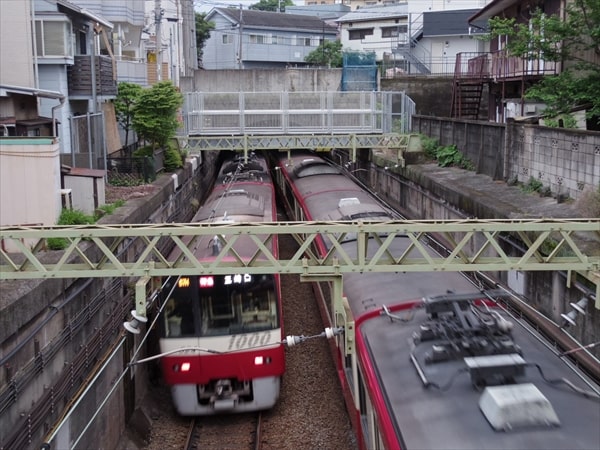 京急線戸部駅～日ノ出町駅間のトンネルのカーブ