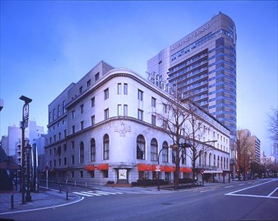 先行公開 伝統のホテルニューグランド 高級 クレープシュゼット が味わえるマナー教室 はまれぽ Com
