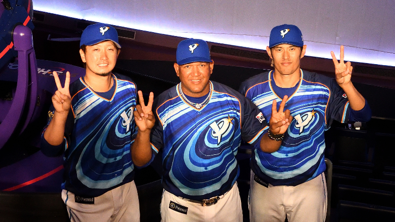 横浜DeNAベイスターズ「YOKOHAMA STAR☆NIGHT 2019」のスペシャルユニフォームがお披露目！