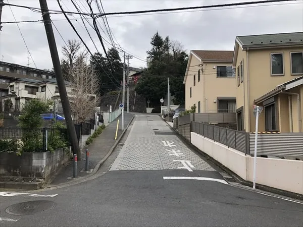 横浜で一番急な坂はどこ？　港北区日吉本町
