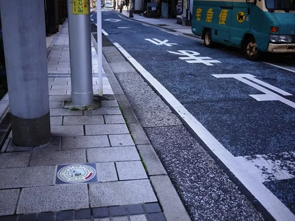 日本橋から何km地点？　横浜市内の旧東海道にデザインプレート設置プロジェクトが進行中