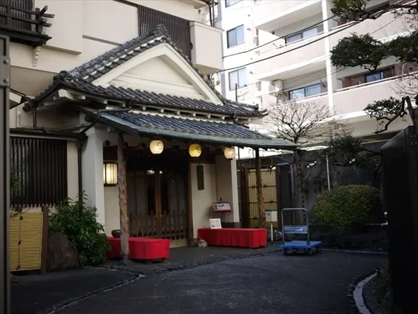 日本橋から何km地点？　横浜市内の旧東海道にデザインプレート設置プロジェクトが進行中