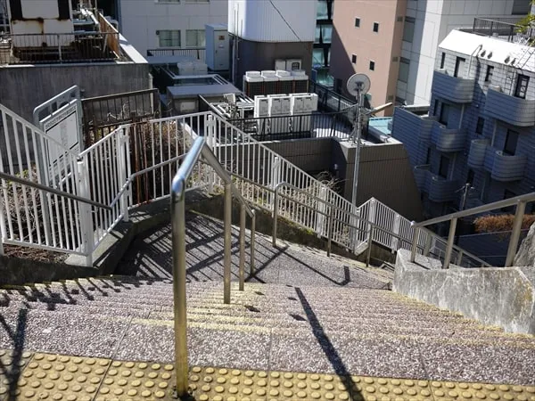 日本橋から何km地点？　横浜市内の旧東海道にデザインプレート設置プロジェクトが進行中