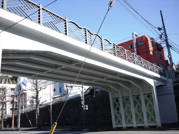 日本橋から何km地点？　横浜市内の旧東海道にデザインプレート設置プロジェクトが進行中