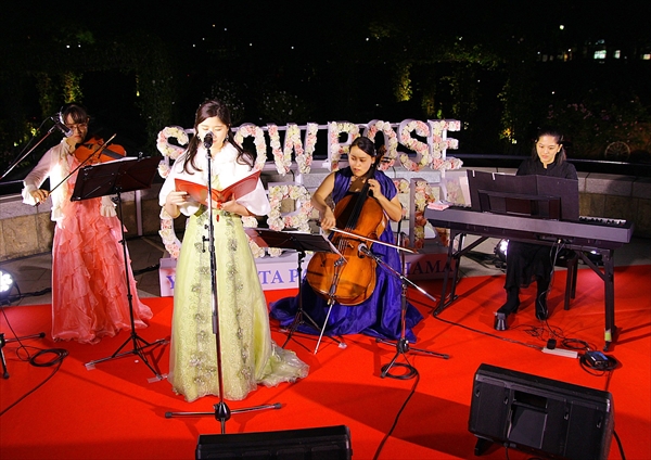 山下公園イルミネーションイベント「スノーローズガーデンヨコハマ」