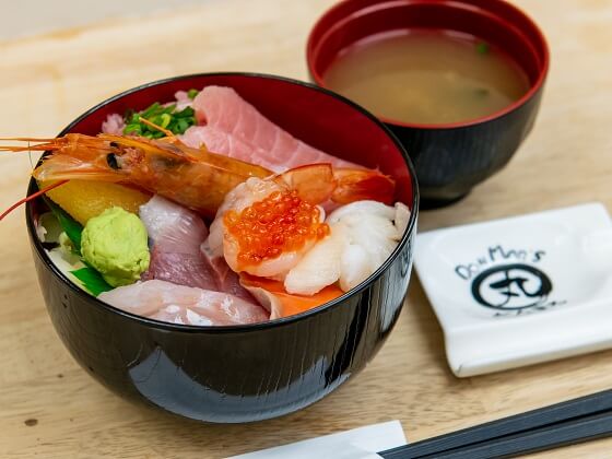 丼丸反町店 横浜市神奈川区の安くておいしいワンコイン海鮮丼 はまれぽ