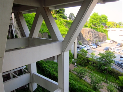 まるで浮いている 天空の寺 謎の構造をした台町の三宝寺の正体は はまれぽ Com 横浜 川崎 湘南 神奈川県の地域情報サイト