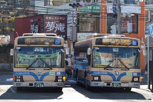 横浜市営バスとそっくりなバスの正体とは はまれぽ Com 横浜 川崎 湘南 神奈川県の地域情報サイト