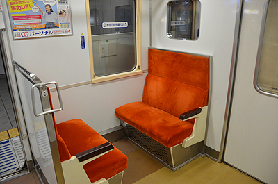 横浜市営地下鉄ブルーラインの運転席近くだけがボックス席のようなクロスシートなのはなぜ はまれぽ Com 横浜 川崎 湘南 神奈川県の地域情報サイト